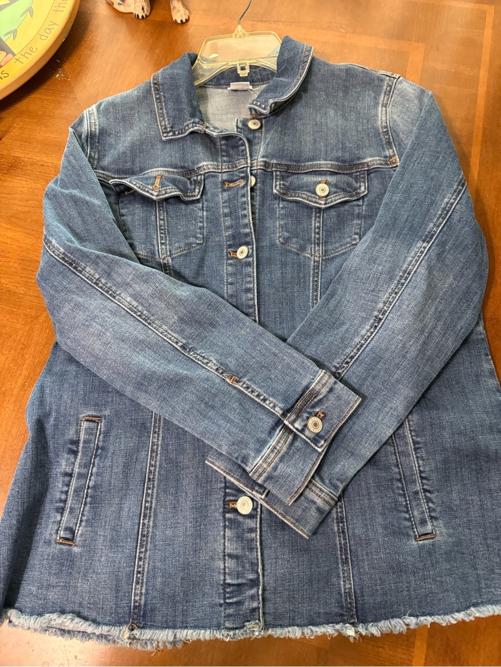 Chicos medium wash, with frayed hem, size 2